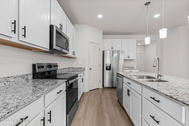 5003 Aiken Back Ln, La Grange, KY 40031