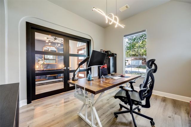 604 Pebblestone Walk DR, Cedar Park, TX 78613