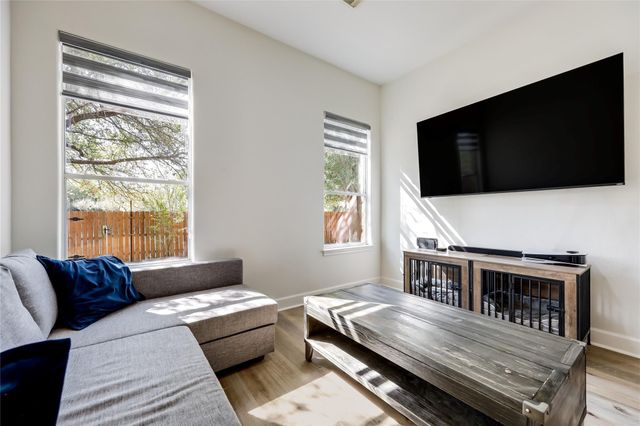 604 Pebblestone Walk DR, Cedar Park, TX 78613