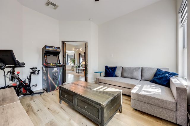 604 Pebblestone Walk DR, Cedar Park, TX 78613