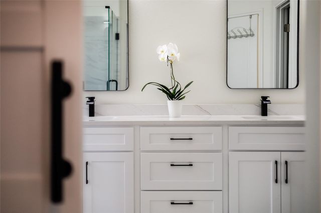 604 Pebblestone Walk DR, Cedar Park, TX 78613