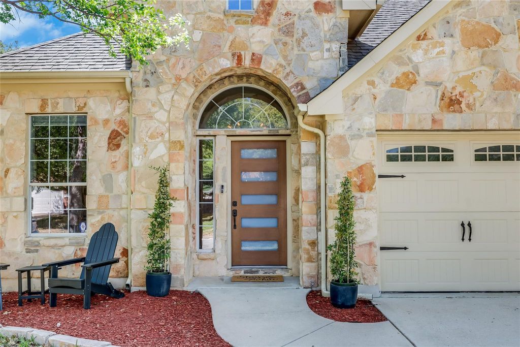 604 Pebblestone Walk DR, Cedar Park, TX 78613