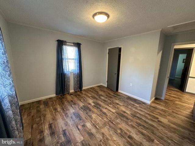 650 HONEYVILLE RD, Stanley, VA 22851