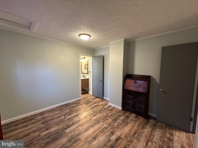 650 HONEYVILLE RD, Stanley, VA 22851