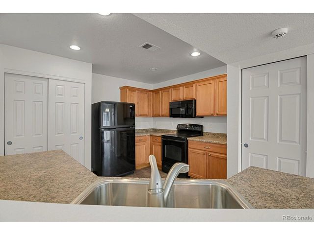 5850 Ceylon St B, Denver, CO 80249