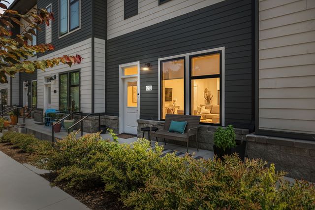 1280 3rd Ave, S, Nashville, TN 37210