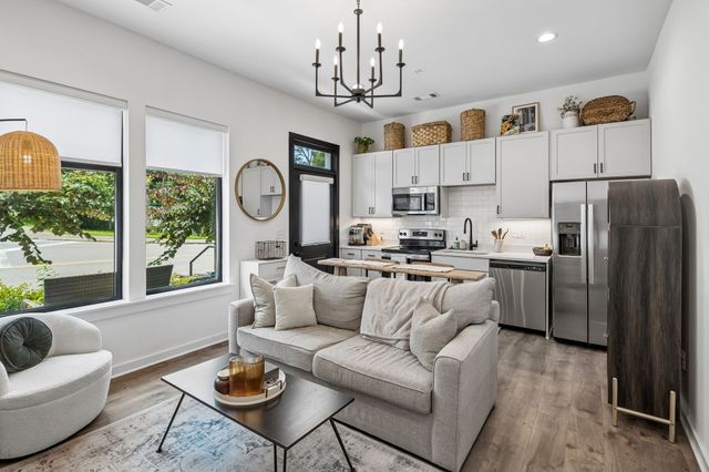 1280 3rd Ave, S, Nashville, TN 37210