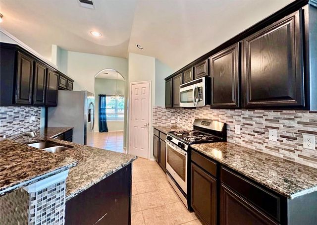 8515 Gander Bayshore Lane, Houston, TX 77040