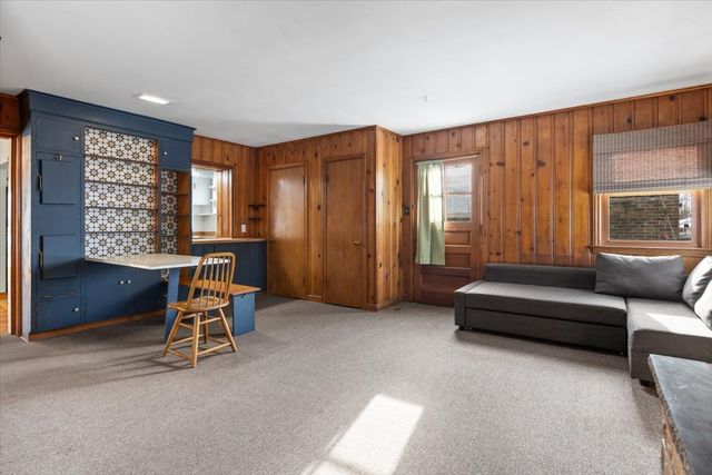 9108 S Utica Avenue, Evergreen Park, IL 60805