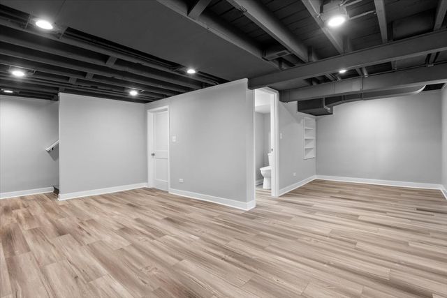 9108 S Utica Avenue, Evergreen Park, IL 60805