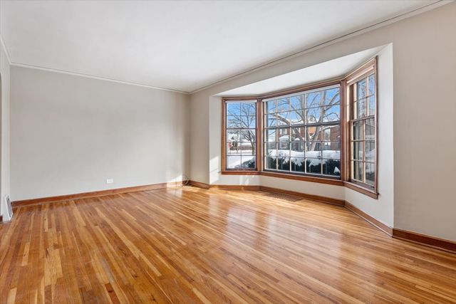 9108 S Utica Avenue, Evergreen Park, IL 60805