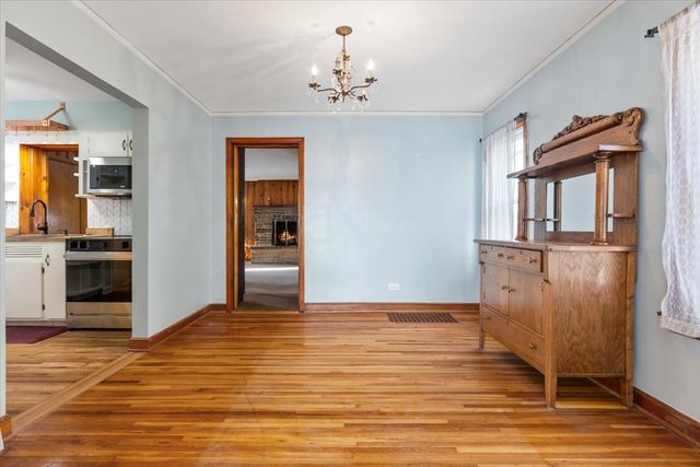 9108 S Utica Avenue, Evergreen Park, IL 60805