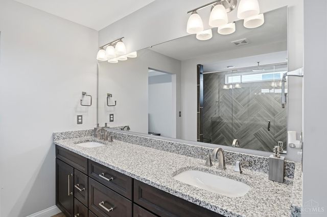 2759 Buckridge Drive, Cincinnati, OH 45233