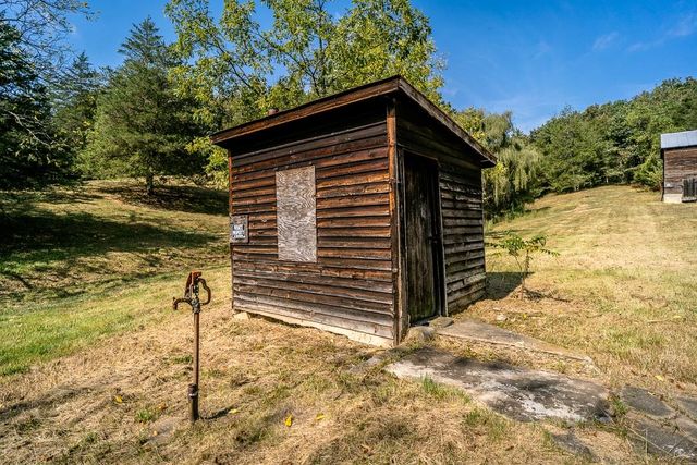 4771 MILL CREEK RD, Mt Jackson, VA 22842