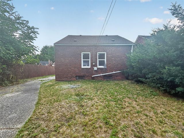 19332 Packard Street, Detroit, MI 48234