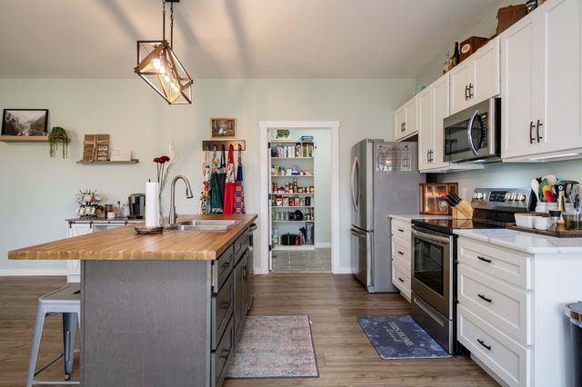 194 SunnyView Ln, Cookeville, TN 38501