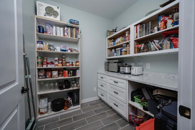 194 SunnyView Ln, Cookeville, TN 38501