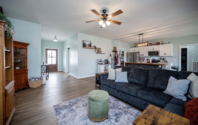 194 SunnyView Ln, Cookeville, TN 38501