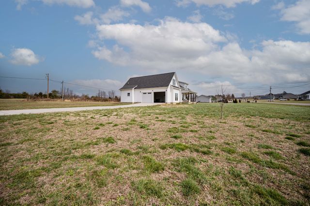 194 SunnyView Ln, Cookeville, TN 38501