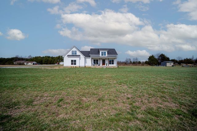 194 SunnyView Ln, Cookeville, TN 38501