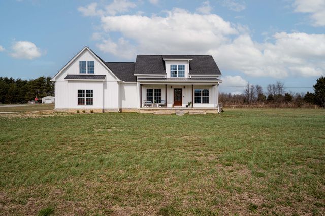 194 SunnyView Ln, Cookeville, TN 38501