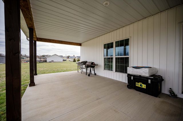 194 SunnyView Ln, Cookeville, TN 38501