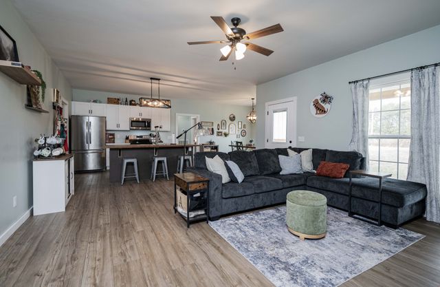 194 SunnyView Ln, Cookeville, TN 38501