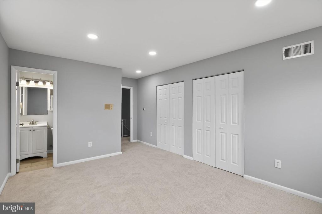 Image 12 of property listing at 6504 WALKER BRANCH DR, Laurel, MD 20707