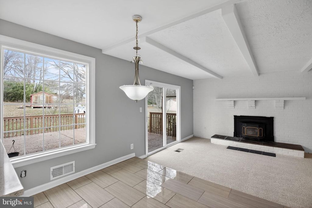 Image 16 of property listing at 6504 WALKER BRANCH DR, Laurel, MD 20707