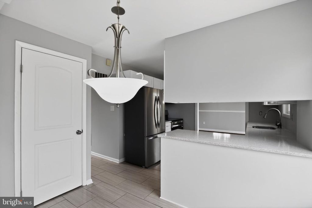 Image 17 of property listing at 6504 WALKER BRANCH DR, Laurel, MD 20707