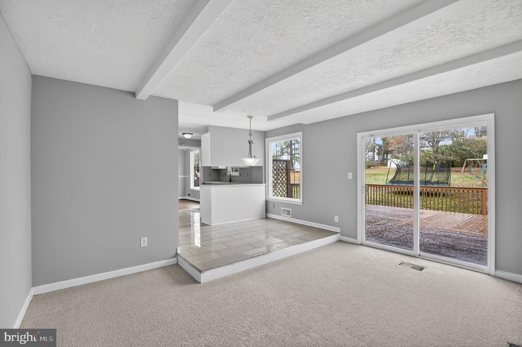 Image 18 of property listing at 6504 WALKER BRANCH DR, Laurel, MD 20707
