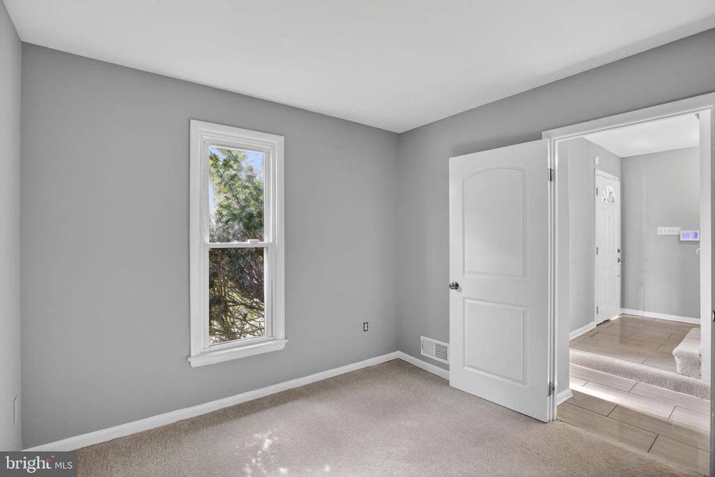 Image 28 of property listing at 6504 WALKER BRANCH DR, Laurel, MD 20707
