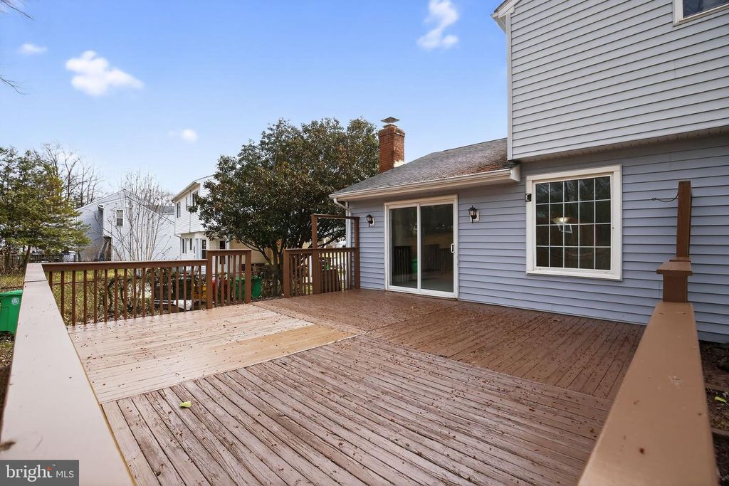 Image 8 of property listing at 6504 WALKER BRANCH DR, Laurel, MD 20707