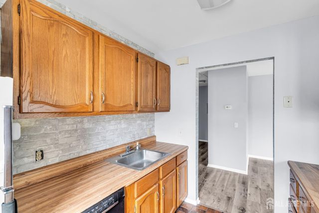 1595 E 2nd Street 3, Scotch Plains, NJ 07076