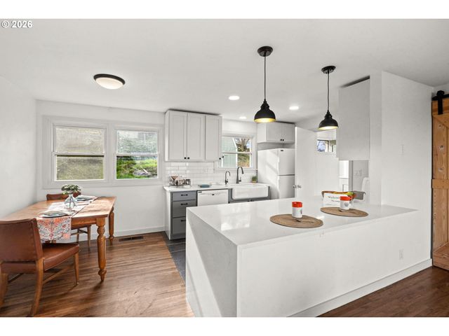 715 Sw 27TH St, Pendleton, OR 97801