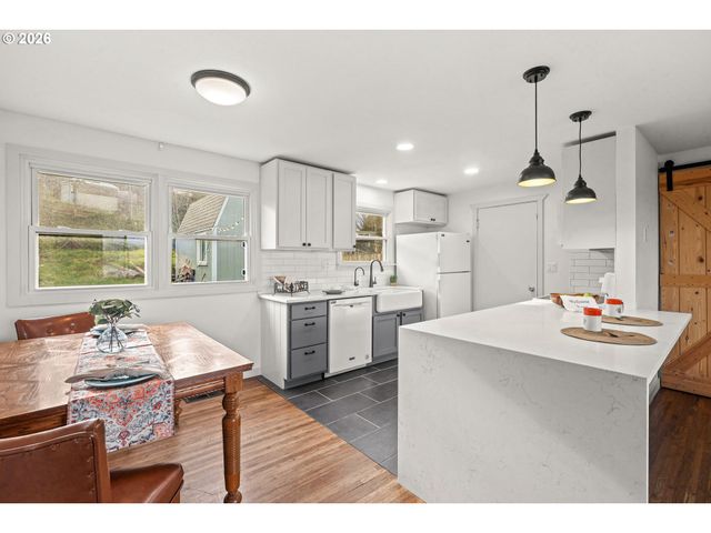 715 Sw 27TH St, Pendleton, OR 97801