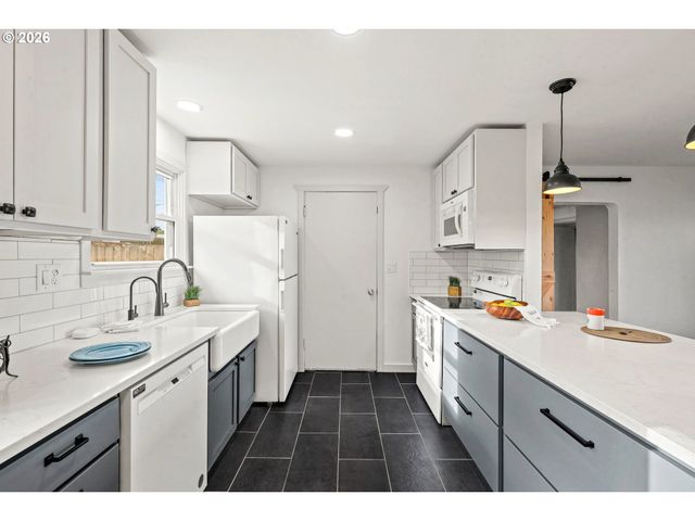 715 Sw 27TH St, Pendleton, OR 97801