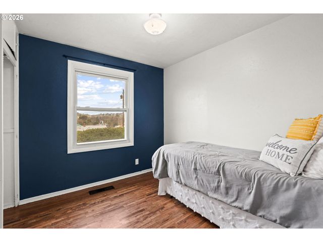 715 Sw 27TH St, Pendleton, OR 97801