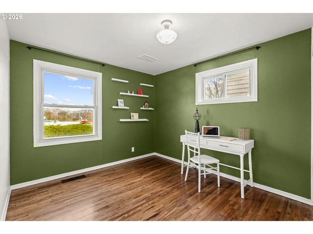 715 Sw 27TH St, Pendleton, OR 97801