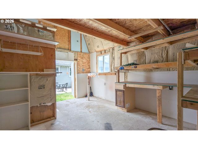 715 Sw 27TH St, Pendleton, OR 97801