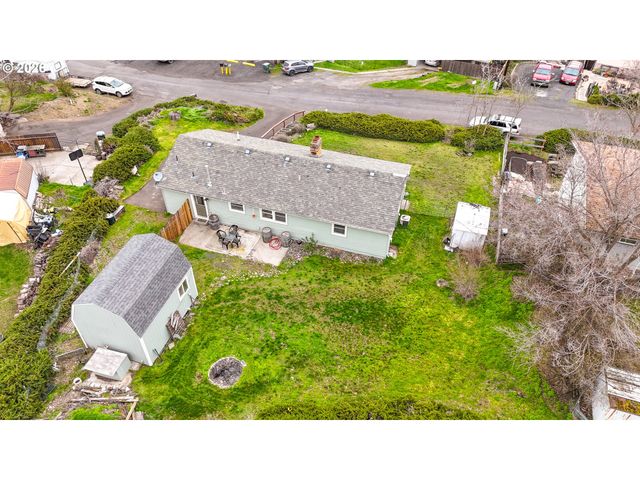 715 Sw 27TH St, Pendleton, OR 97801