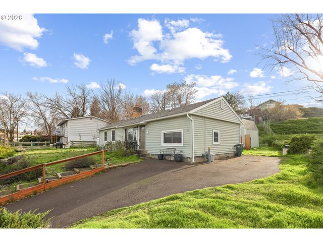 715 Sw 27TH St, Pendleton, OR 97801