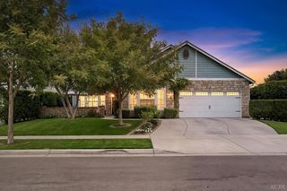1932 W Hayward Street, Hanford, CA 93230