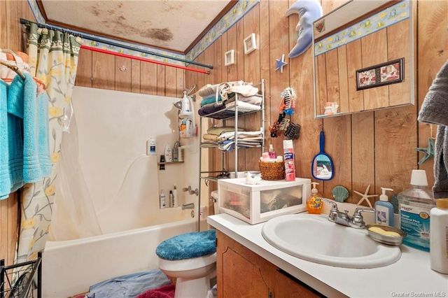 915 Mckinley Street, Jennings, LA 70546