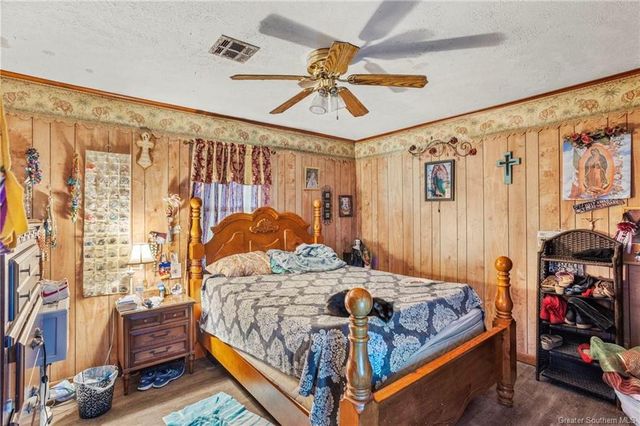 915 Mckinley Street, Jennings, LA 70546