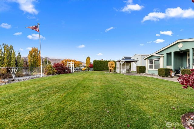 420 Sunnyslope Heights Road, Wenatchee, WA 98801