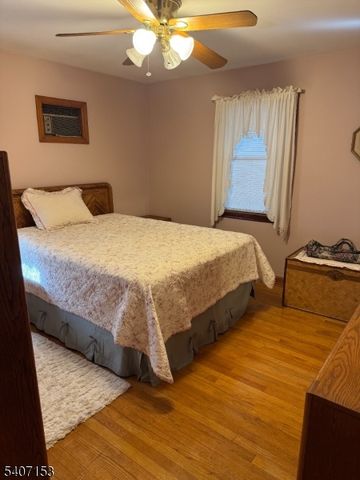 1632 Essex Ave, Linden City, NJ 07036