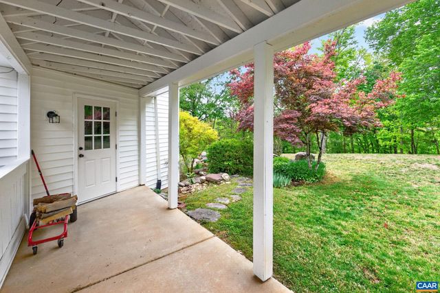 1206 SOUTH KESWICK DR, Troy, VA 22974