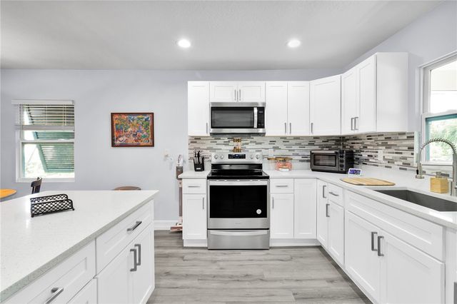 184 S Willow Street, Fellsmere, FL 32948