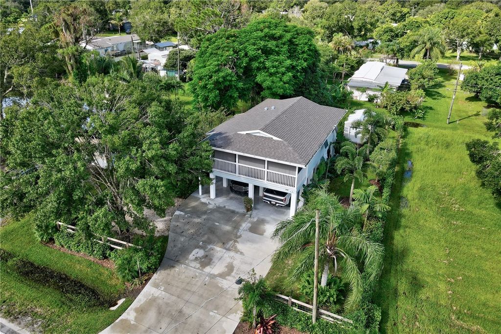 184 S Willow Street, Fellsmere, FL 32948